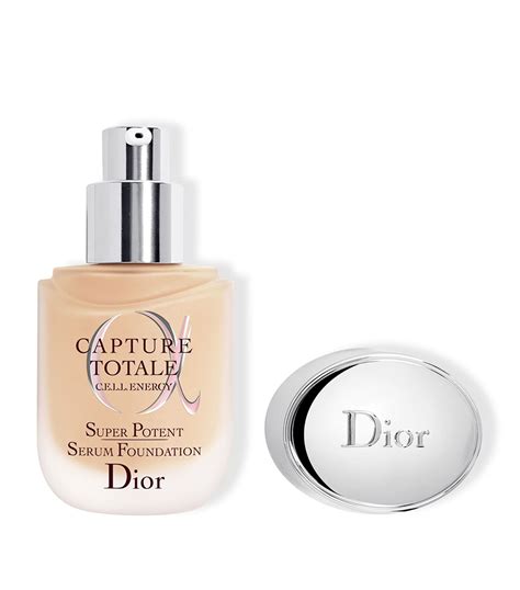 Dior CAPTURE TOTALE Super Potent Serum Foundation Base d